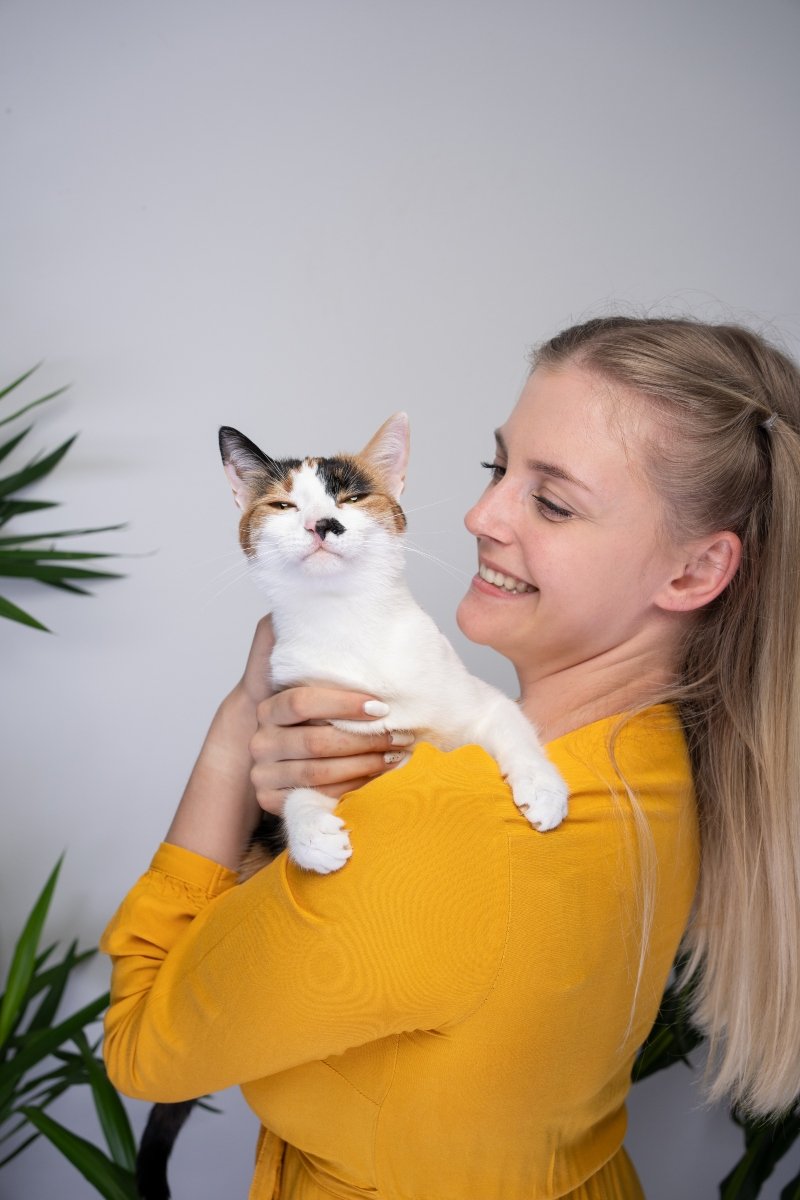 ölelés ölben tart gazdi